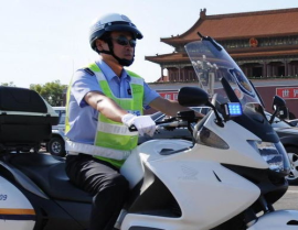 北京交警,强化交通秩序管理