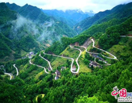 青川旅游景点开放了吗最新消息新闻报道,秋色斑斓迎游客”